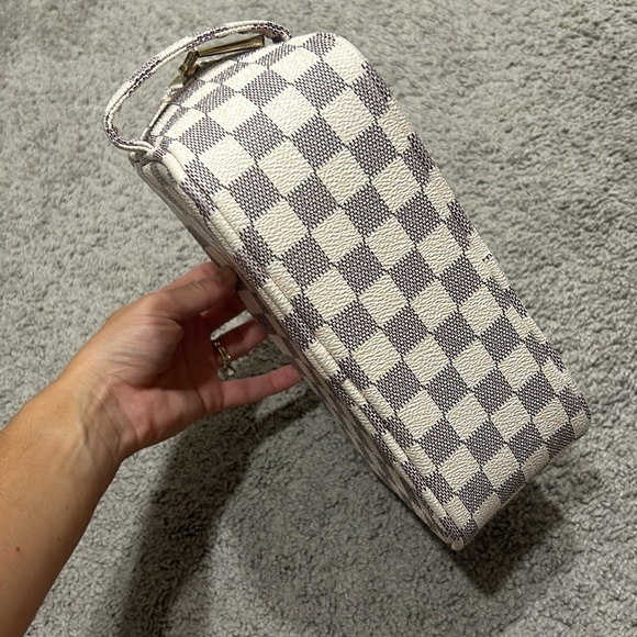 Checkered Makeup/Toiletry Bag - Picture 5 of 7